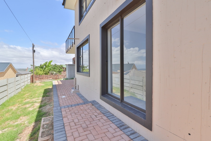 4 Bedroom Property for Sale in Dana Bay Western Cape